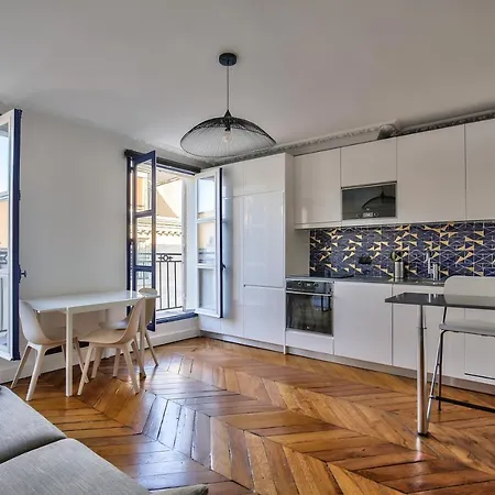 Апартаменты Stylish Little Flat In The Center Of